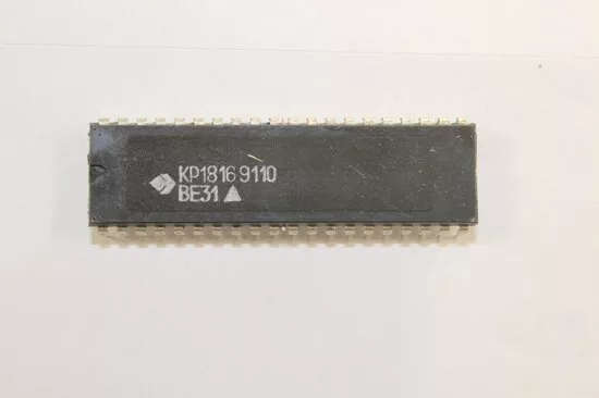 КР1816ВЕ31, микроконтроллер (IC8031AH)
