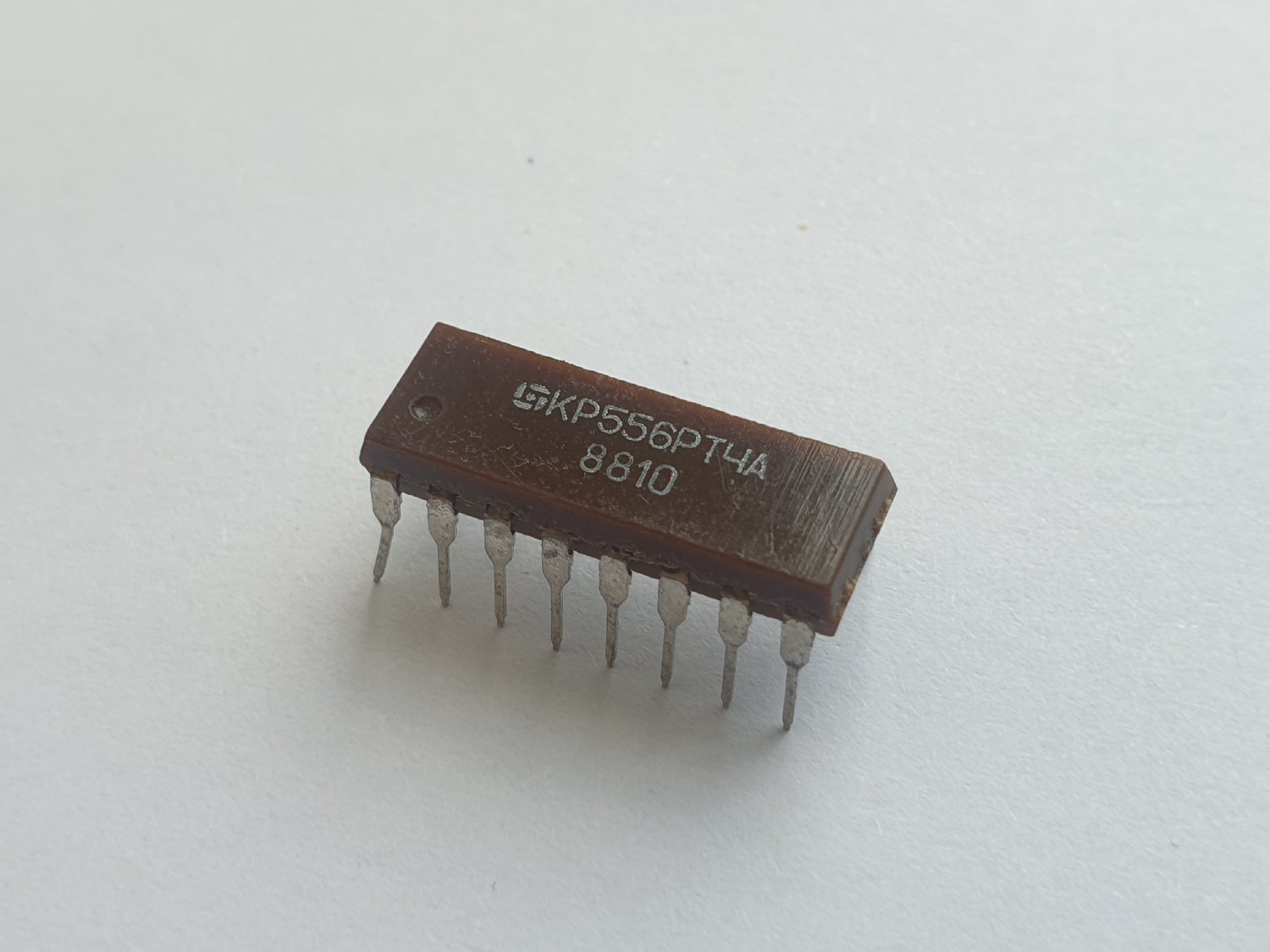 КР556РТ4А, микросхема памяти ППЗУ 256х4 (=IP3601)