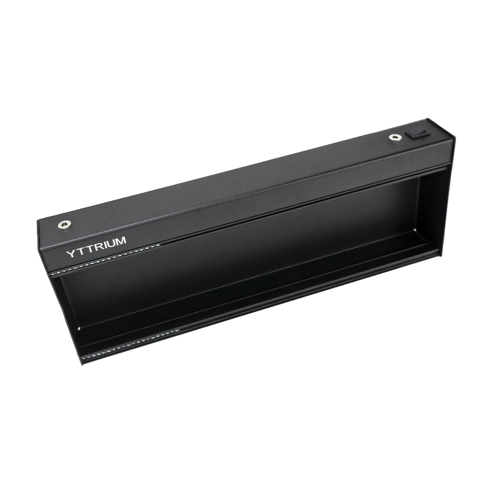 Yttrium Microcase R2 black 84hp