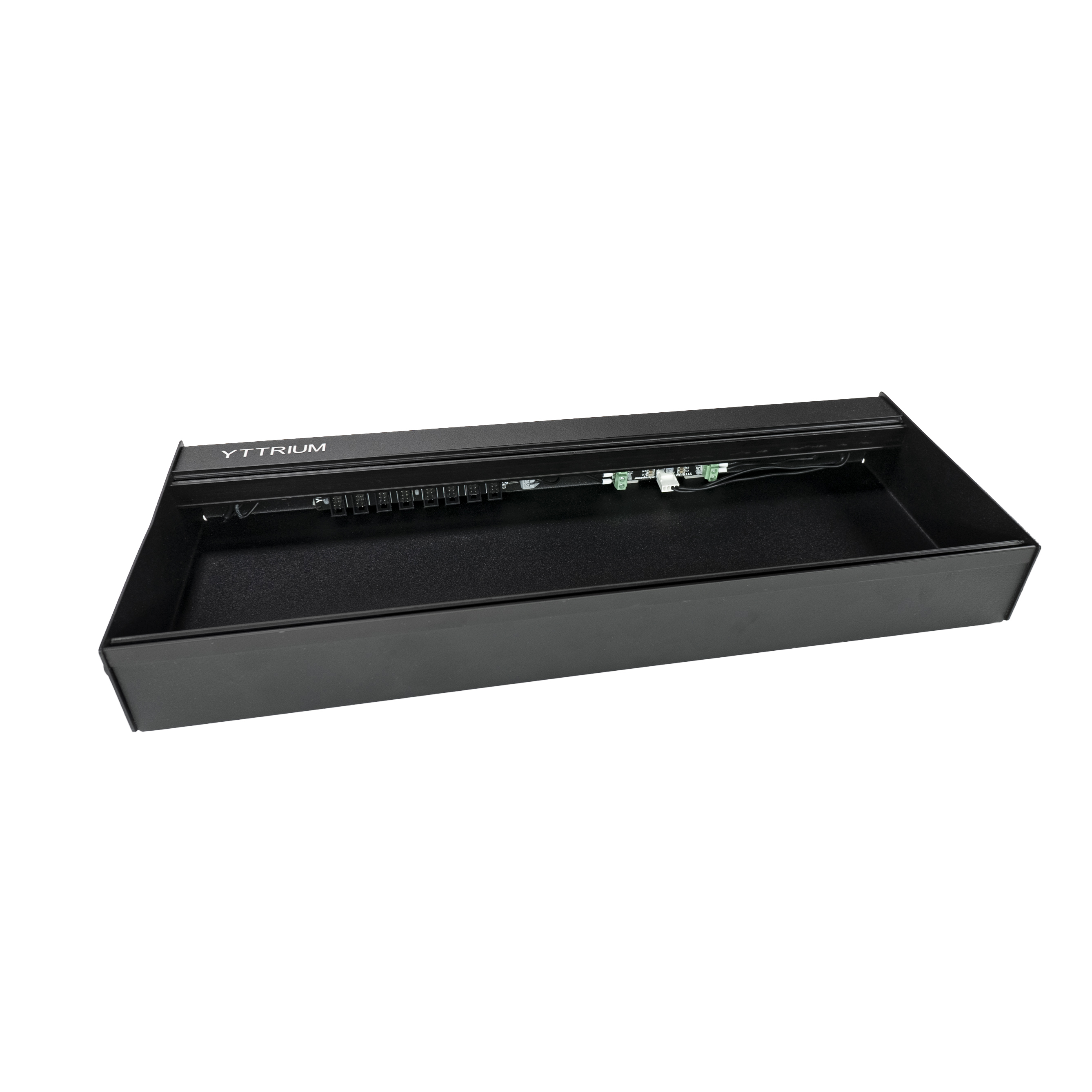 Yttrium Microcase R2 black 84hp